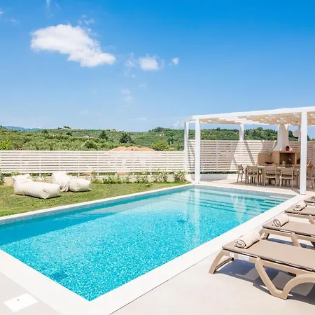 Spartakos Luxury 4 Villa Plános